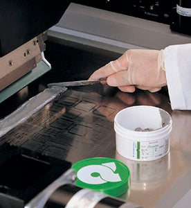 143544年阿尔法Sn63 RMA390 DH3 Mil-Spec锡膏,500克的Jar